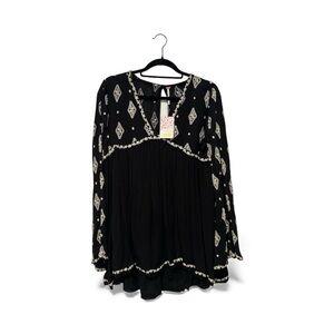 Free People Black vneck dress/tunic with Cream Patterns new with tags size xs